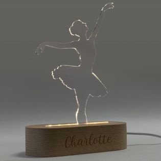 Lampe LED danseuse ballerine à personnaliser avec un prénom sur socle en bois rond