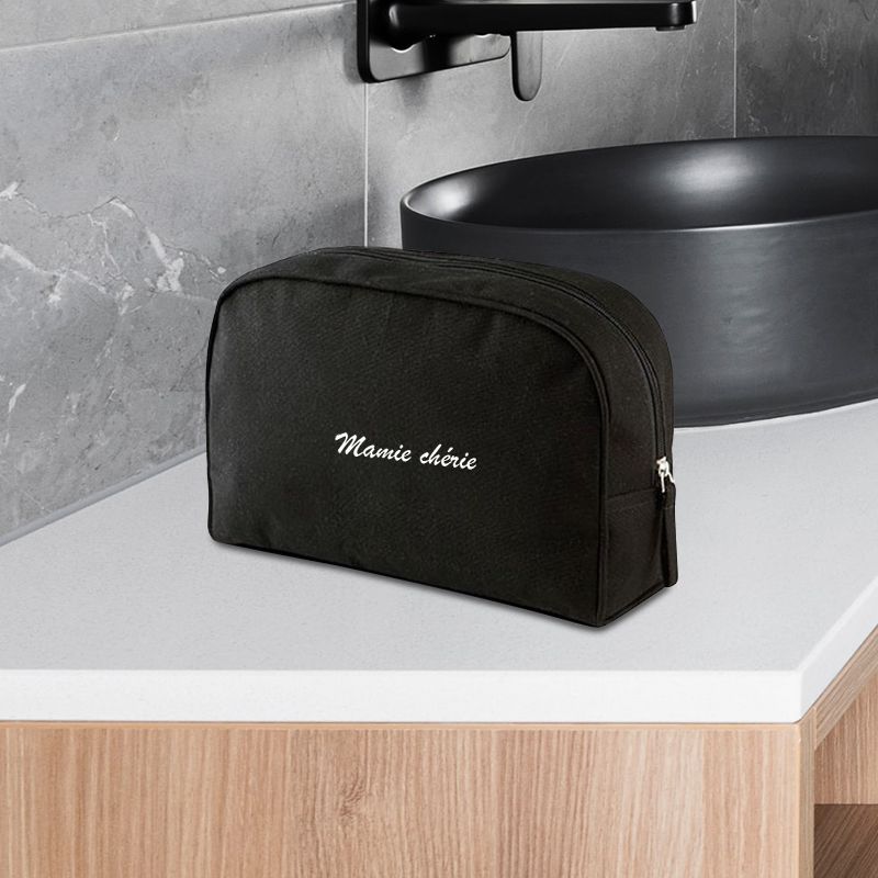 Trousse de toilette brodée - Idée cadeau fête des grands-mères Trousse de toilette brodée - Idée cadeau fête des grands-mères