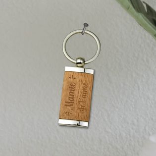 Porte-clés en bois et métal prénom à graver avec ses pétales