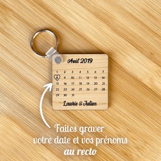 Porte-clés carré effet bois clair à graver · Modèle Date de Rencontre