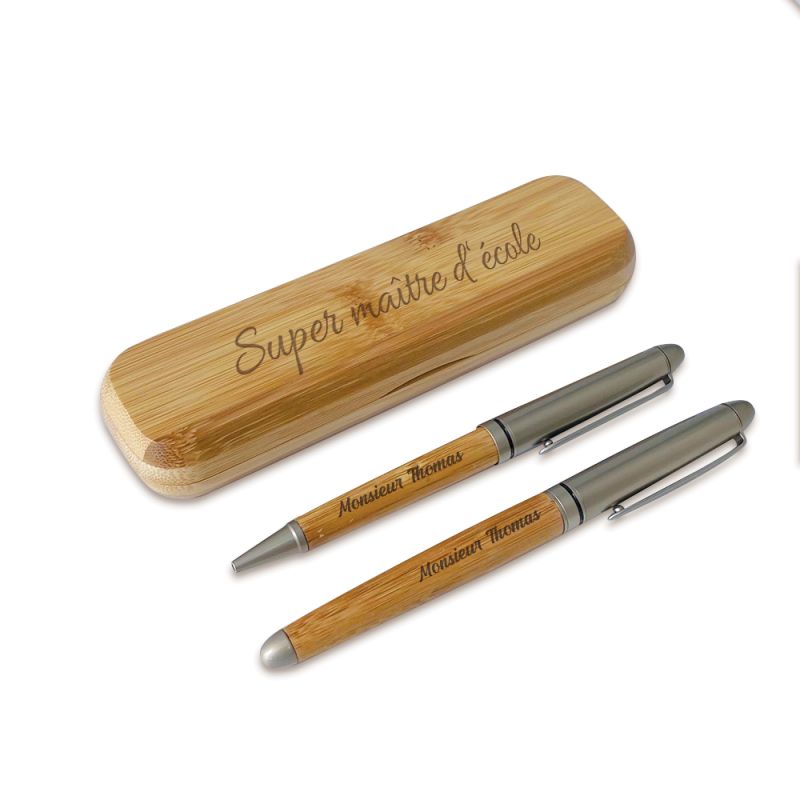 Stylos + Étui personnalisés par gravure · Gravure Bambou française · Cadeau Maître d'école Stylos + Étui personnalisés par gravure · Gravure Bambou française · Cadeau Maître d'école