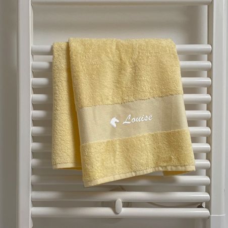 Serviette de bain personnalisée par broderie · Drap de bain personnalisé prénom ou texte · 50 x 100 cm