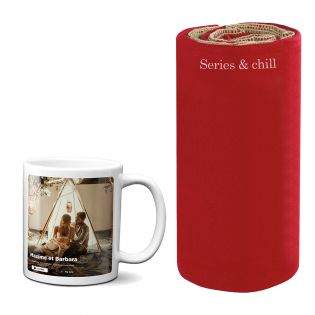 Pack cadeau pour passionné de Séries et Film - Mug modèle Affiche de film personnalisable + Plaid rouge à broder cocooning