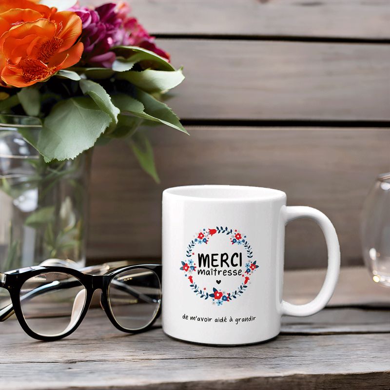 Mug Cadeau Maîtresse - La Plus Gentille De La Terre - Idée Touchante Fin D'Année Scolaire - 330 Ml - Imprimé En France Avec Boîte Kraft