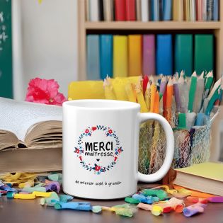 Tasse Merci Maîtresse personnalisée avec couronne de fleurs · Idée cadeau Super Maîtresse Fin d'année scolaire 